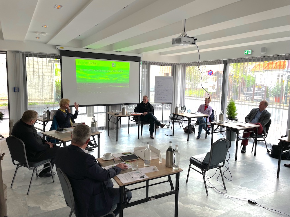 Seminar Raum mit Annette Elias