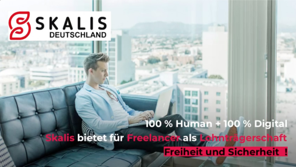 Interim Management und Gehaltsträgerschaft Manager arbeitet in einem Büro